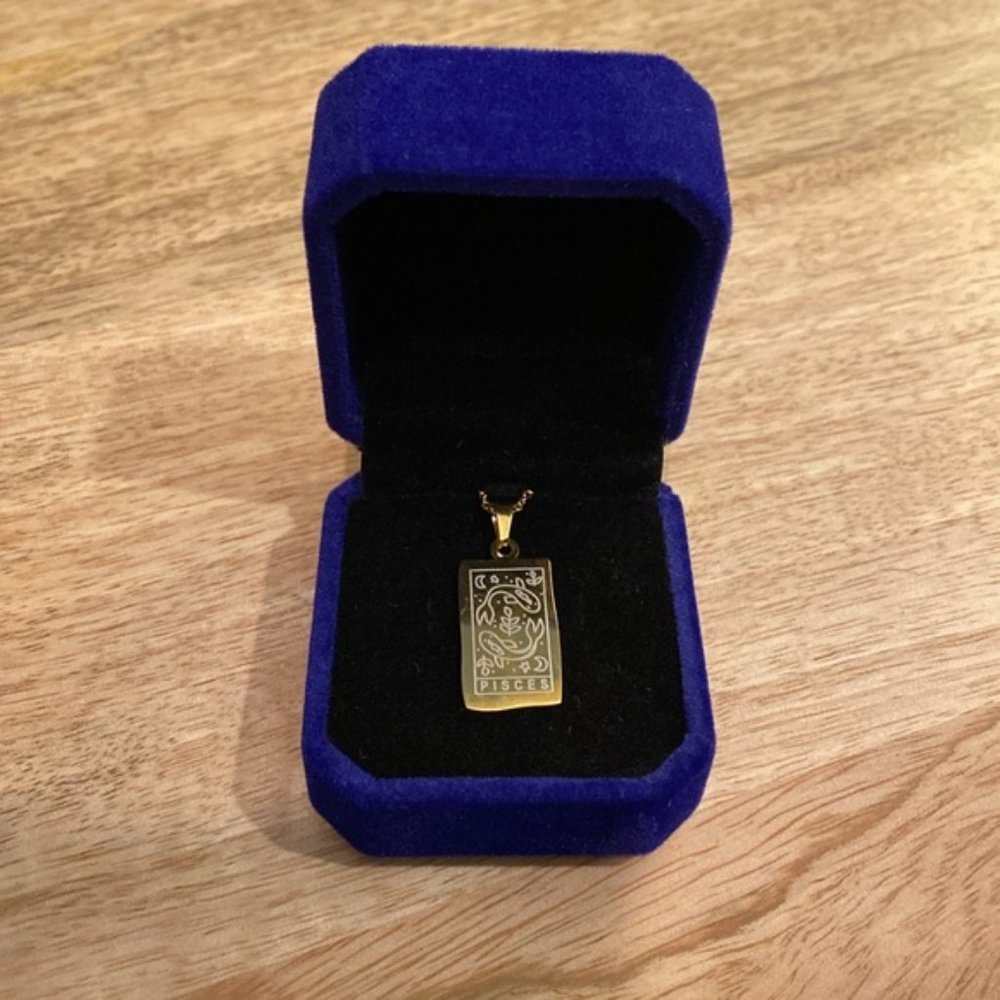18K Gold Plated Pisces Zodiac Tarot Pendant Necklace